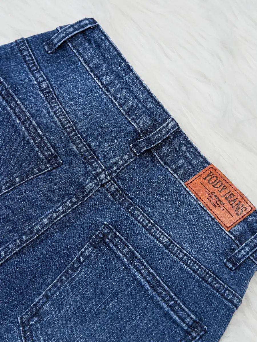 Quần jeans nữ dáng đứng xắn gấu - Xanh đậm