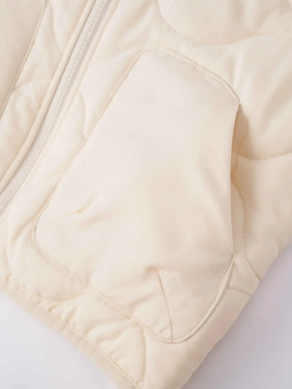 Áo Phao Gile Kid Cổ Dựng Chần Sóng Ngang - Be 170 - 110