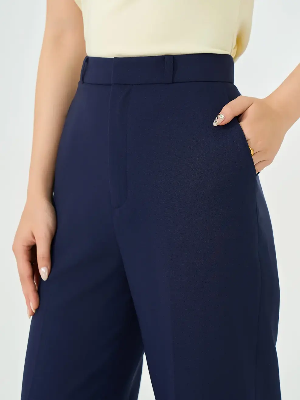 Quần Straight essential  - Tím Than 138 - S