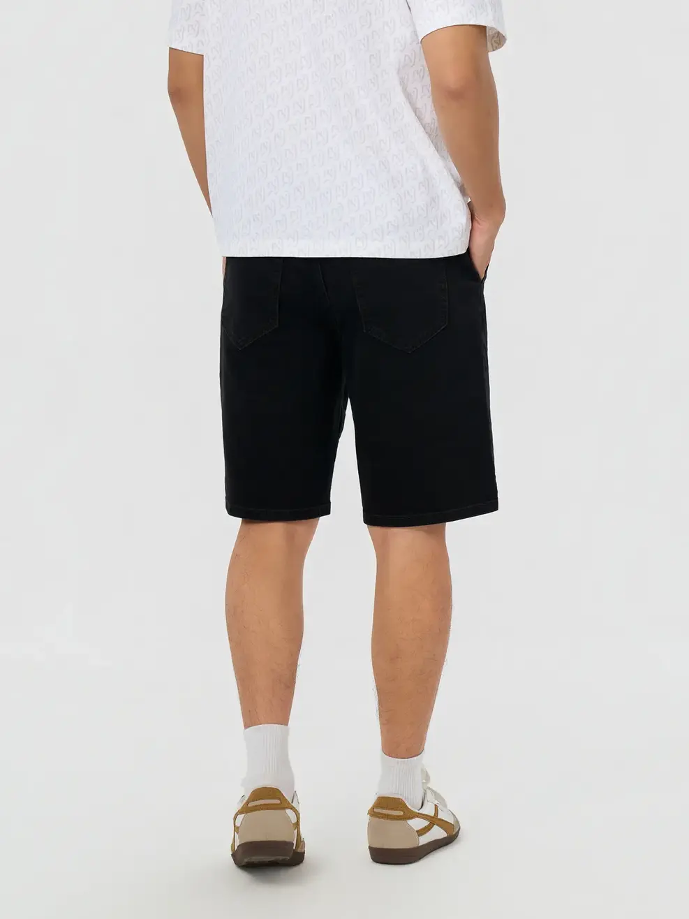 Quần Short Jeans Nam Regular Black Wash - Đen 011 - 28