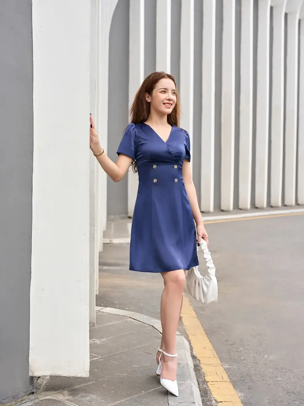 Váy lụa cổ V - Tím than - M