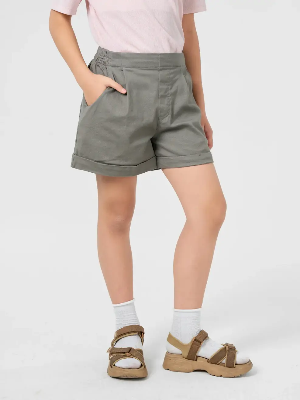 Quần Shorts Bé Gái Cơ Bản Xếp Li - Xám 014 - 10-11