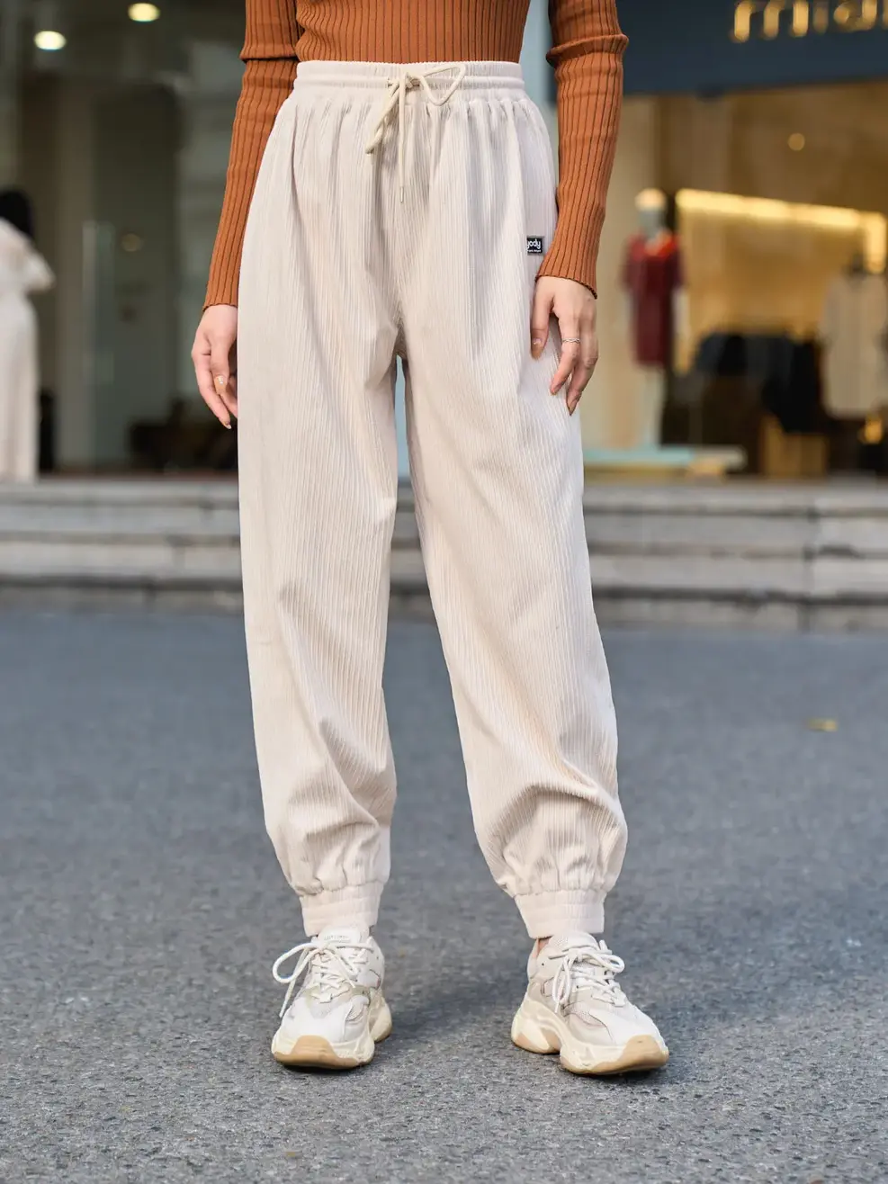 Quần nỉ nữ nhung tăm can sườn - Be - S