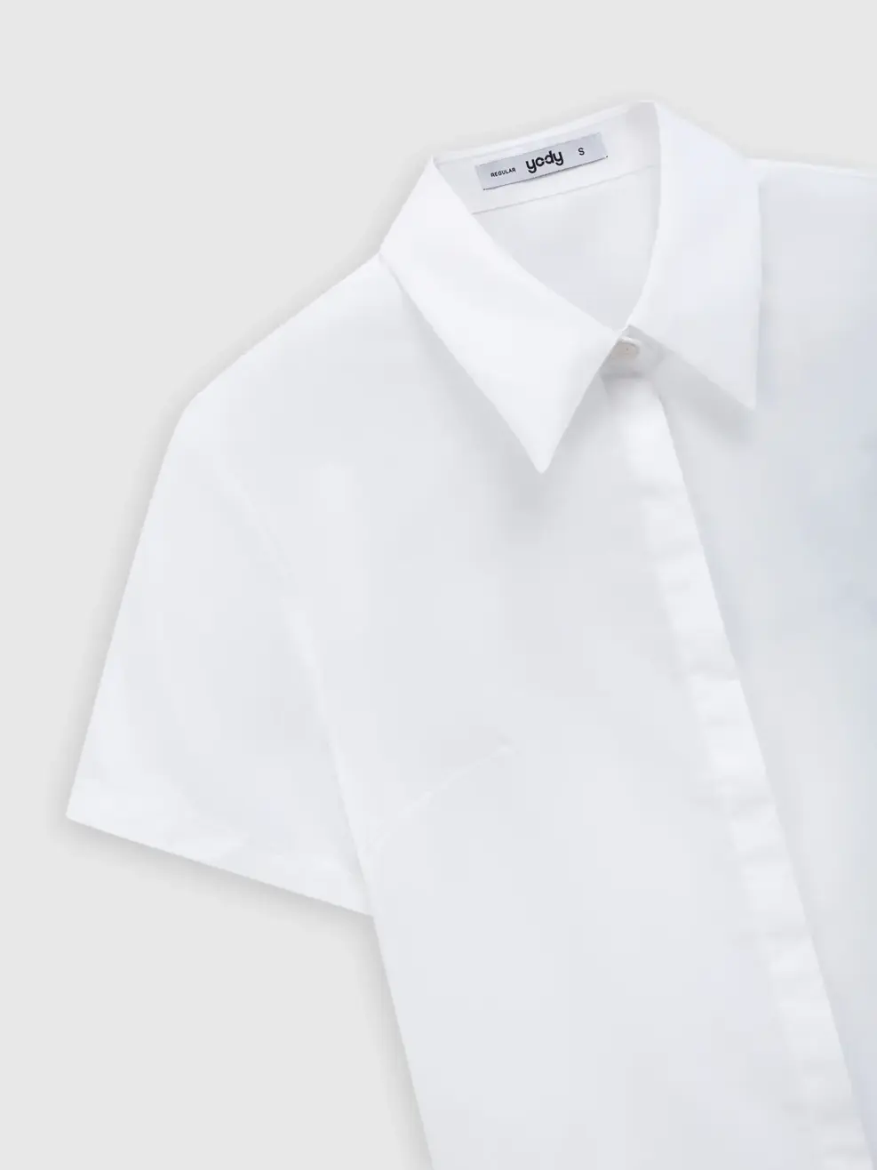 Áo Sơ-mi Ngắn Tay regular fit essential - Trắng 070 - S