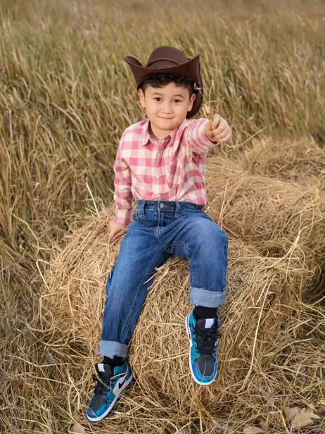 Quần Jeans Trẻ Em Ống Suông Cạp Chun