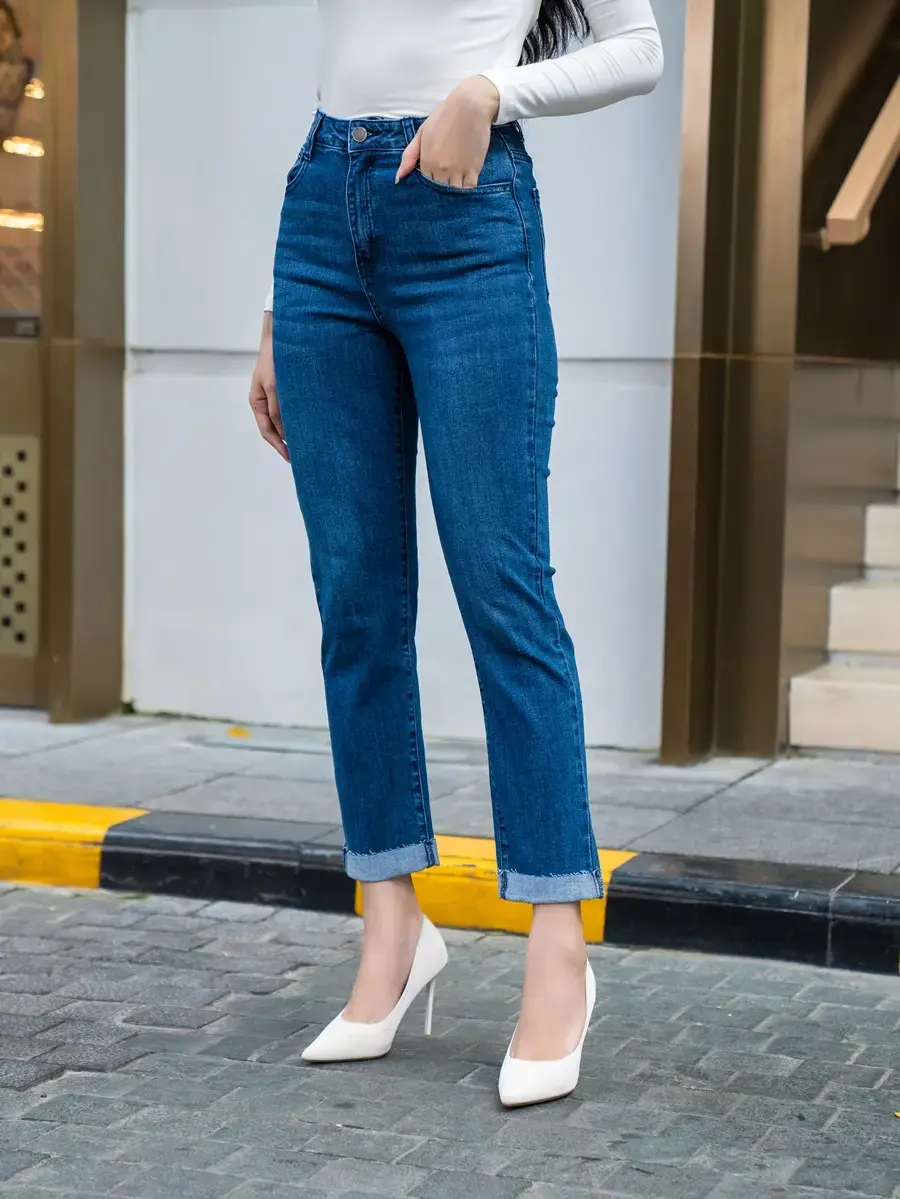Quần jeans nữ dáng đứng xắn gấu - Xanh đậm