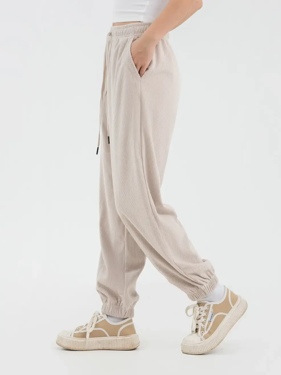 Quần Nỉ Nữ Nhung Bo Gấu - Be - S