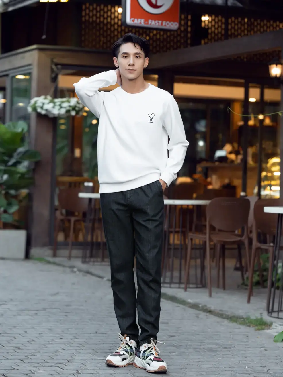 Áo gia đình thêu trái tim - Trắng - 2XL