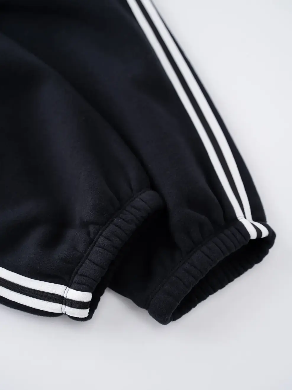 Bộ Đồ Kid Cổ Cao Tay Raglan Phối Màu - ĐEN 002 - 140