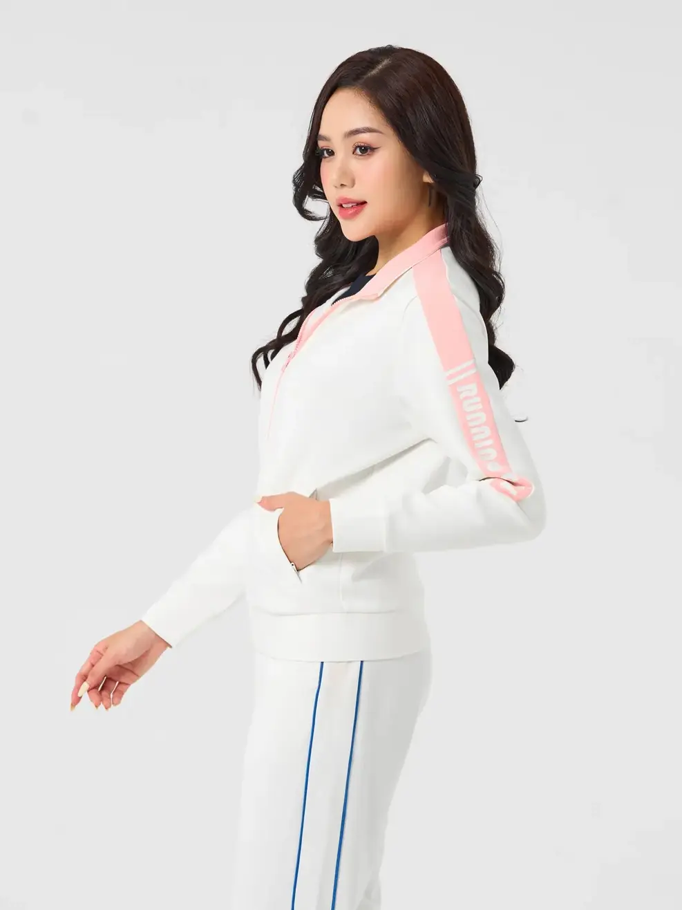 Áo Khoác Nỉ Thể Thao Nữ Cổ Dựng Phối Tay - Trắng - M