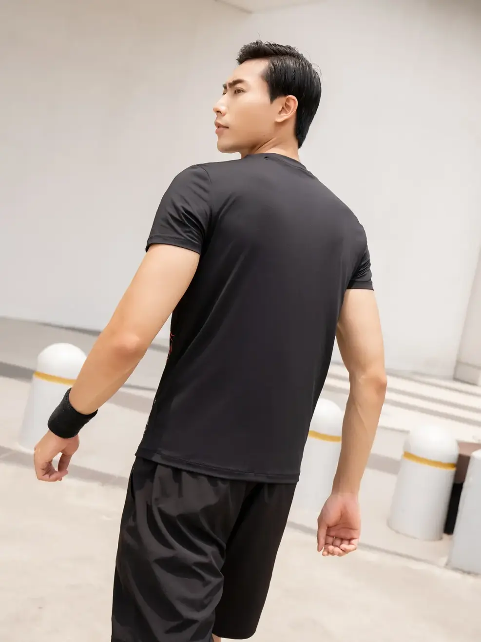 T-shirt thể thao nam Running fast - Đen - M