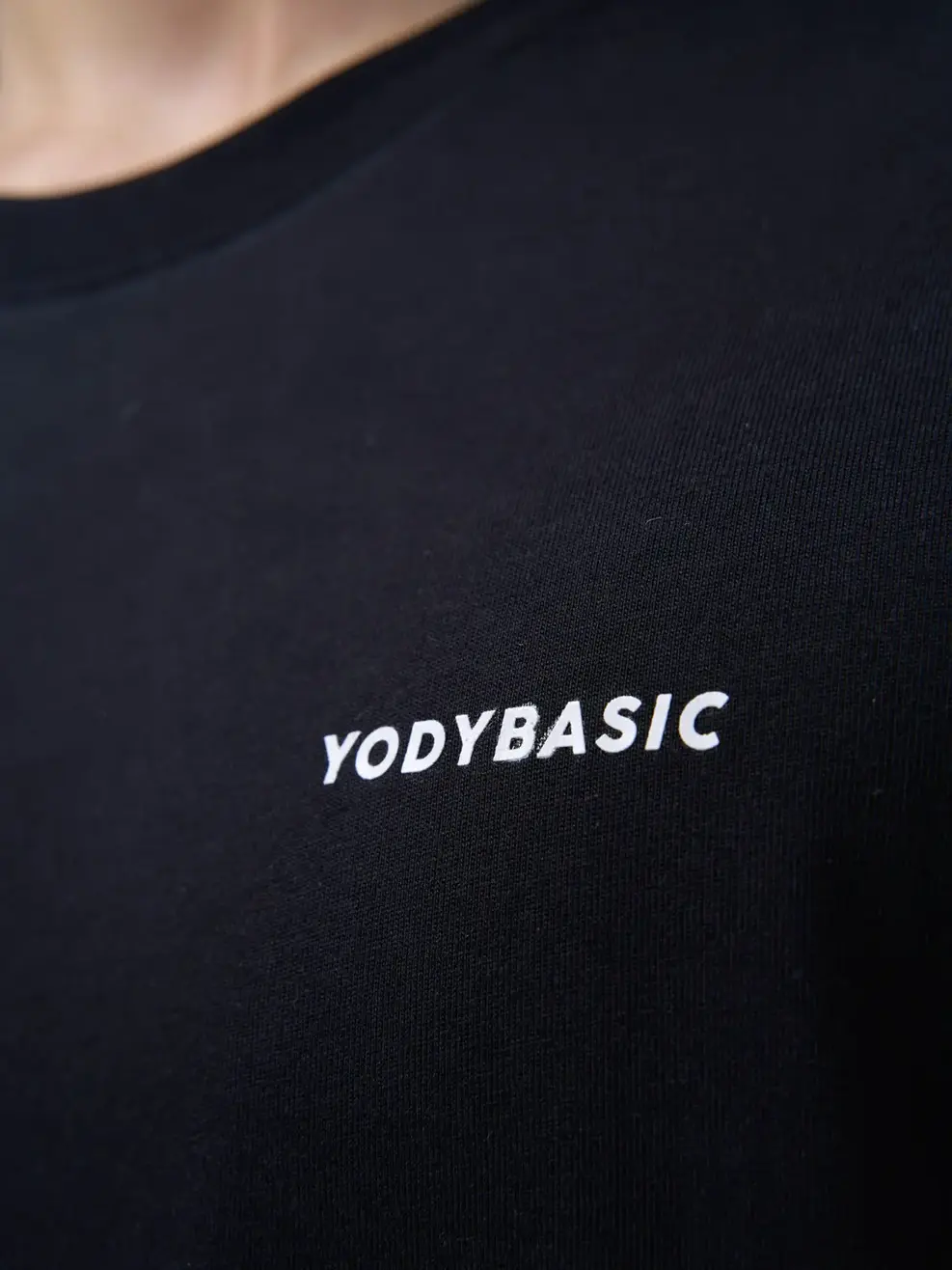 Áo thun nam in yody basic - Đen - XL