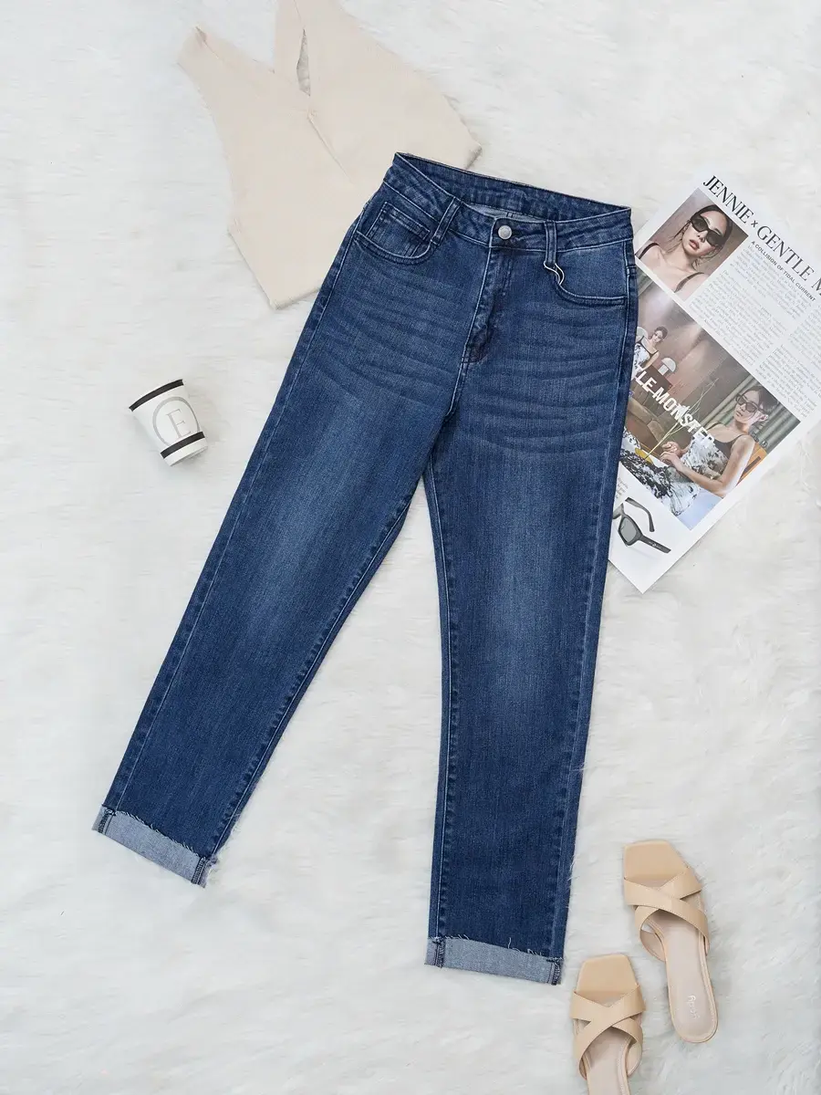 Quần jeans nữ dáng đứng xắn gấu - Xanh đậm