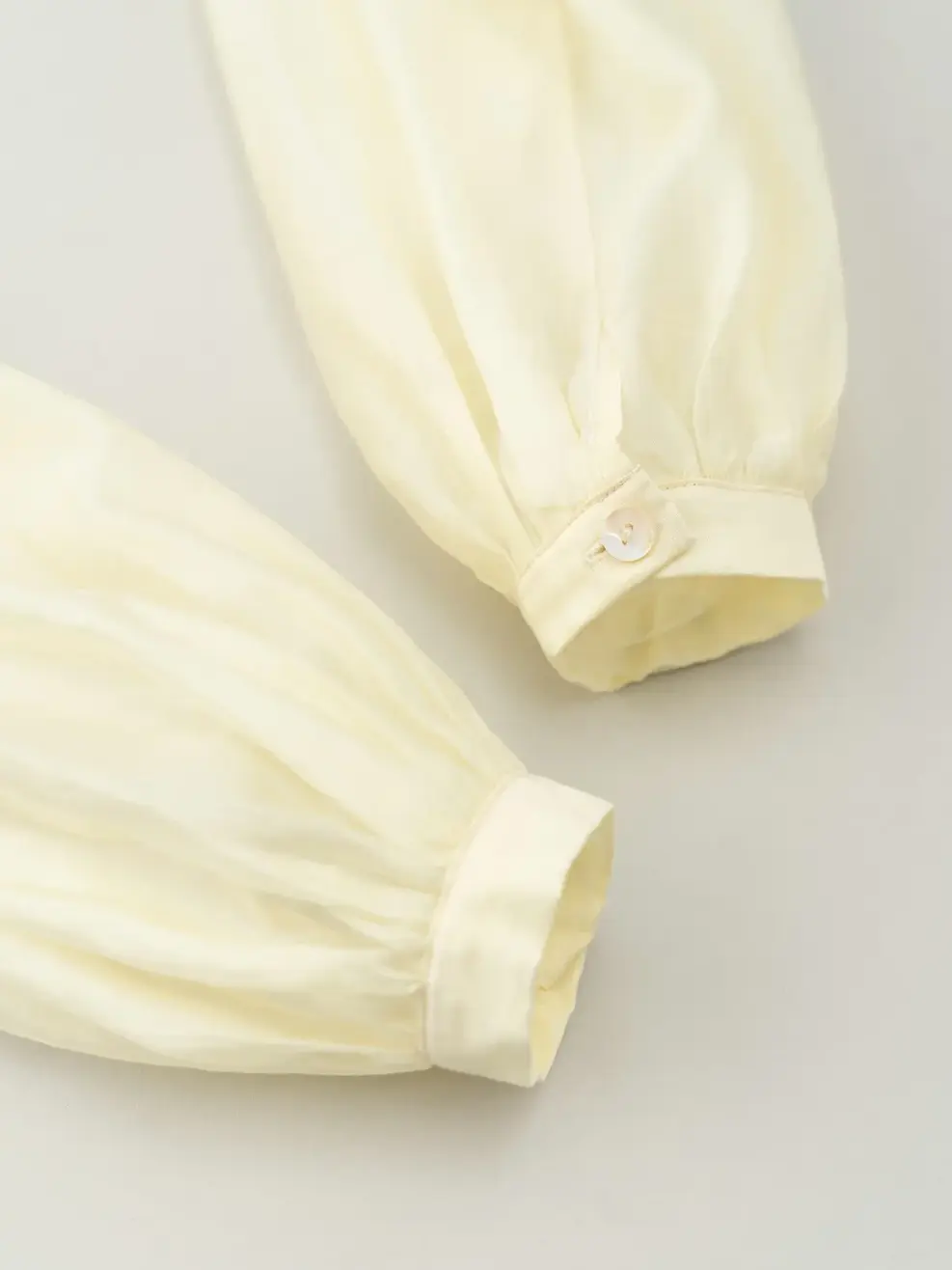 Set Áo Sơ Mi Cổ Tàu Tay Chuông - Be 002 - S