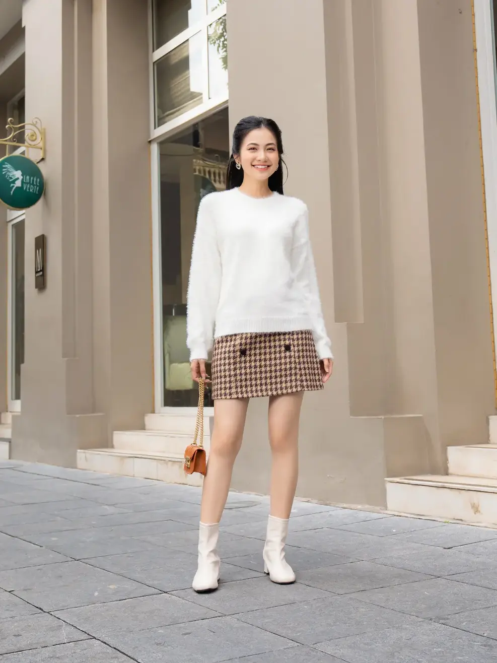 Áo len nữ lông thỏ kiểu dáng thoải mái - Trắng - F