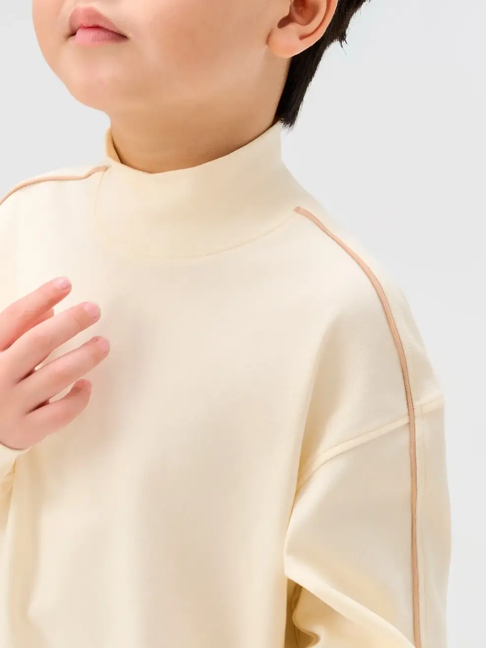 Áo Phông Giữ Nhiệt Kid Form Relax Cổ Cao - BE 038 - 110