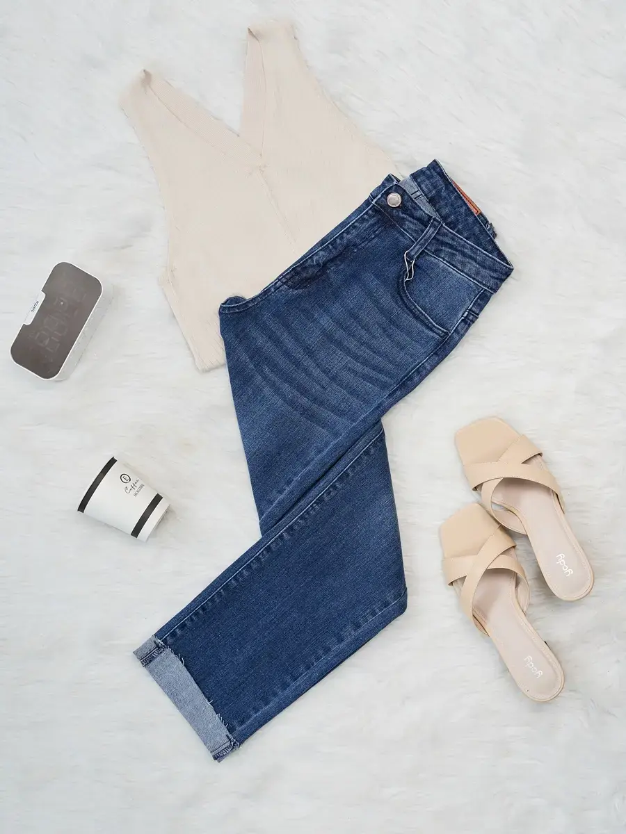 Quần jeans nữ dáng đứng xắn gấu - Xanh đậm