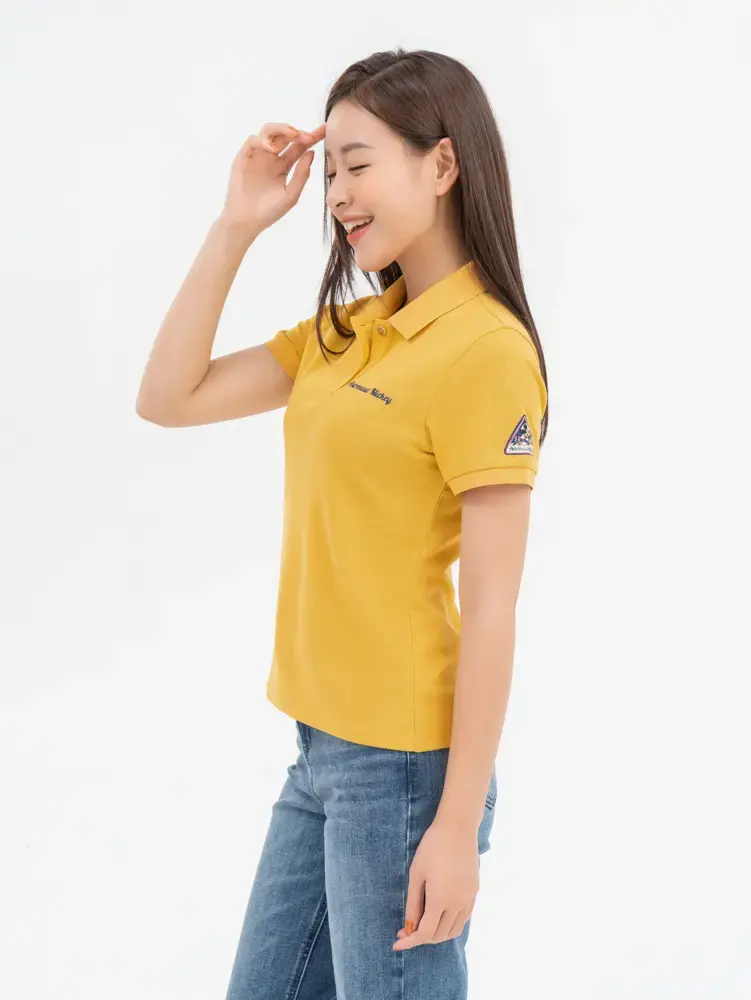 Polo Nữ Cafe Dệt Tổ Ong Mickey Phi Hành Gia - Vàng - S