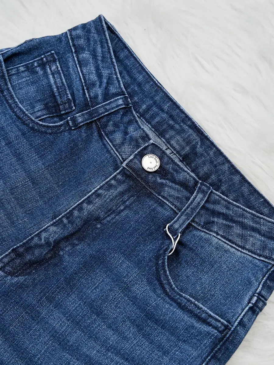 Quần jeans nữ dáng đứng xắn gấu - Xanh đậm