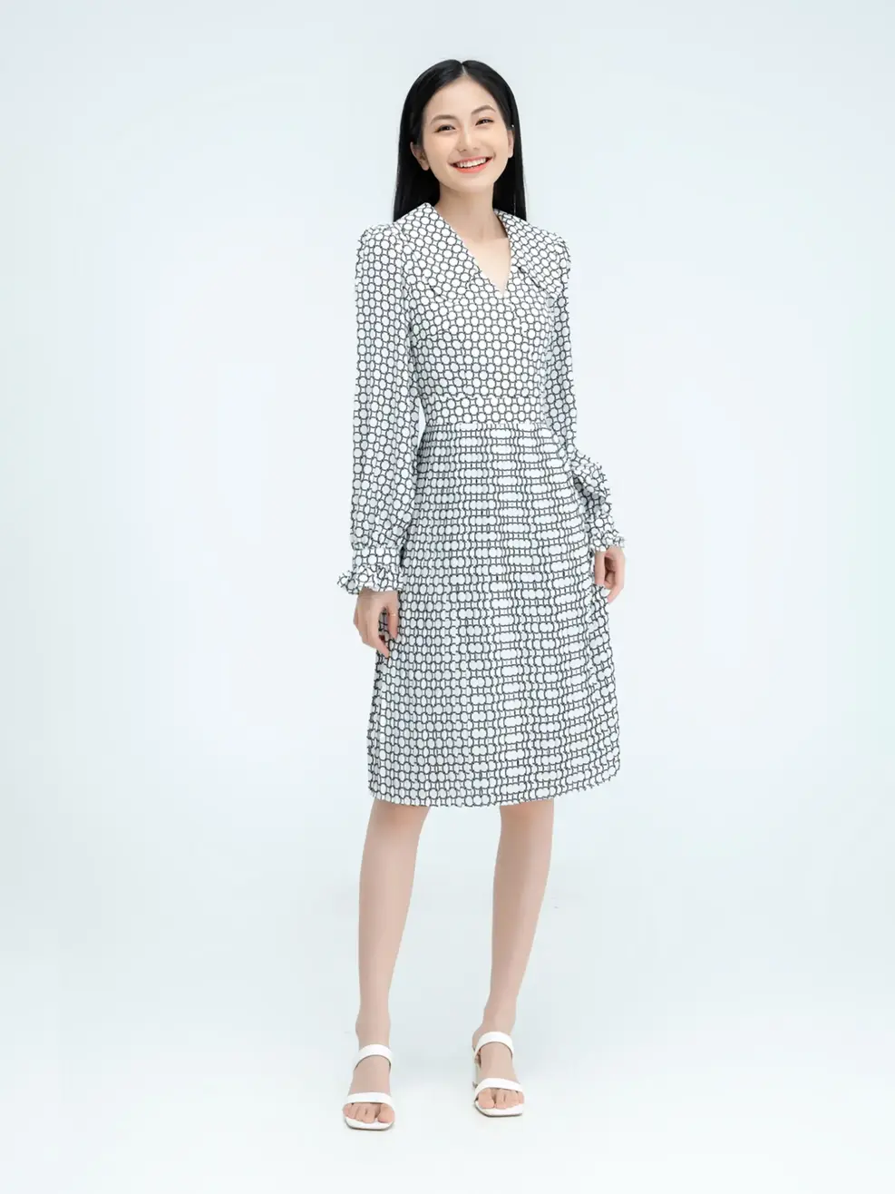 Đầm cổ bản tròn - Trắng - L