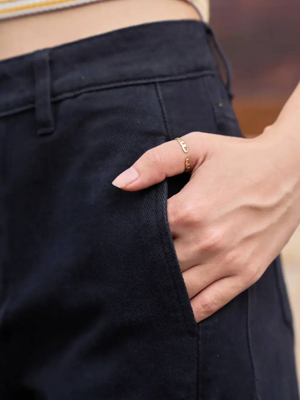 Quần khaki dáng boy túi dọc - Đen - 29