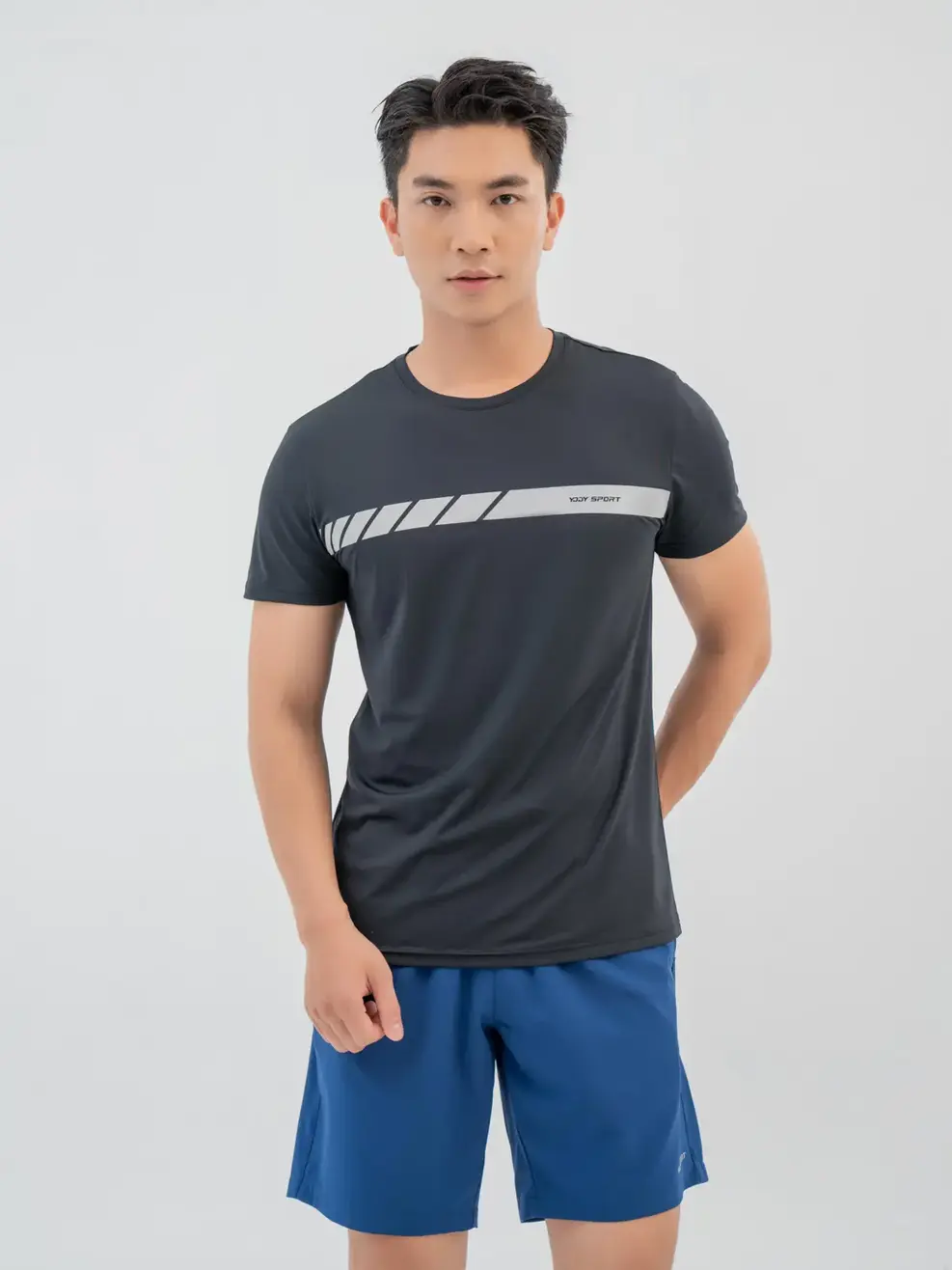 T-shirt Thể Thao Nam In Vạch Phản Quang Ngực - Đen - M