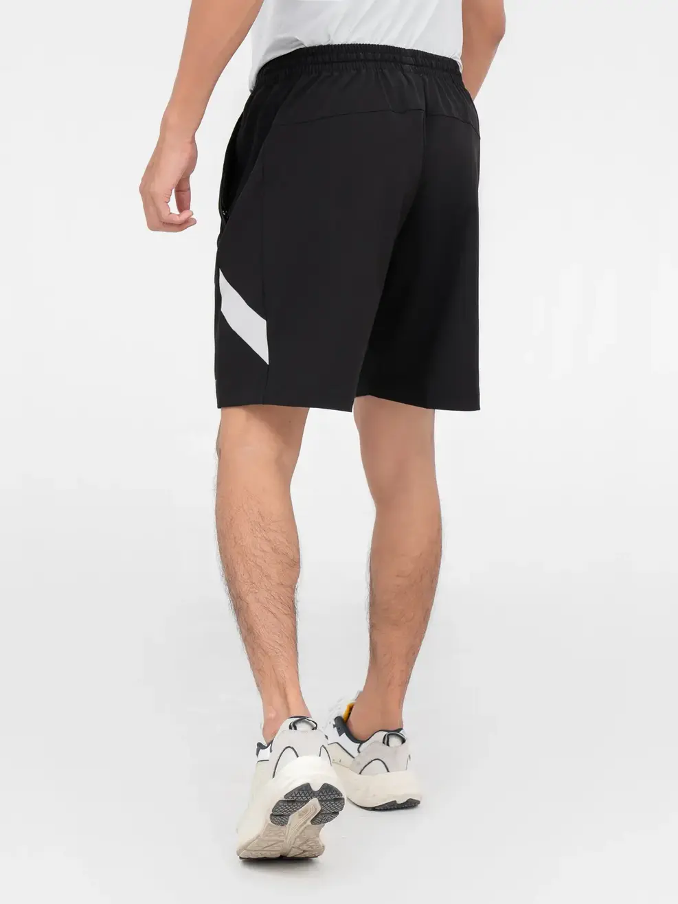 Quần Short Thể Thao Nam Phối Sườn - Đen - 29