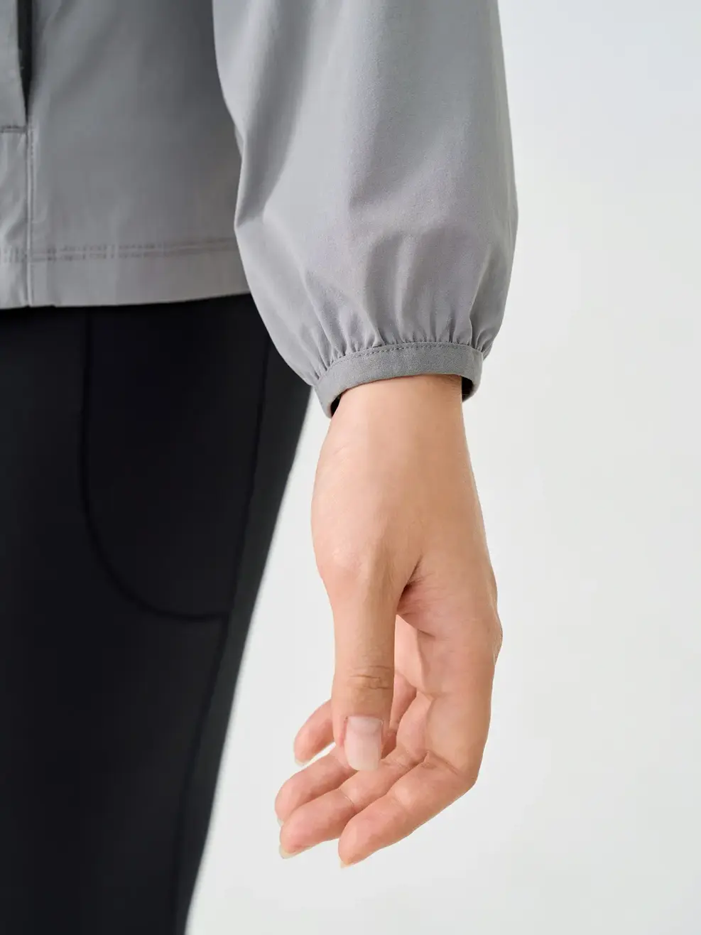 Áo Khoác Gió Thể Thao Nữ Một Lớp Siêu Co Giãn (SKN7002) - Xám 011 - M