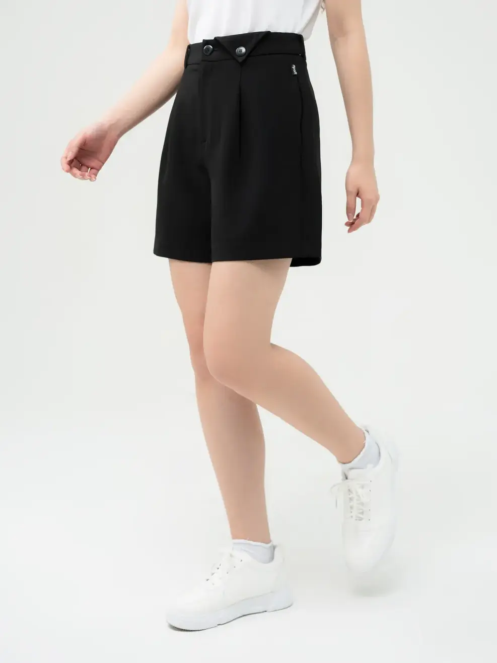 Quần Short Nữ Nắp Túi Cạp - Đen - S