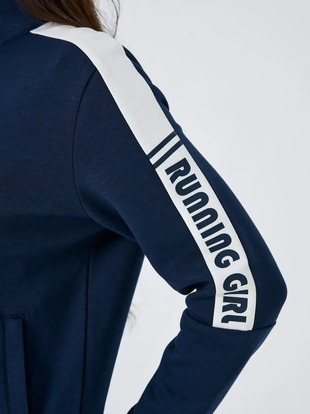 Áo Khoác Nỉ Thể Thao Nữ Cổ Dựng Phối Tay - Tím than - S