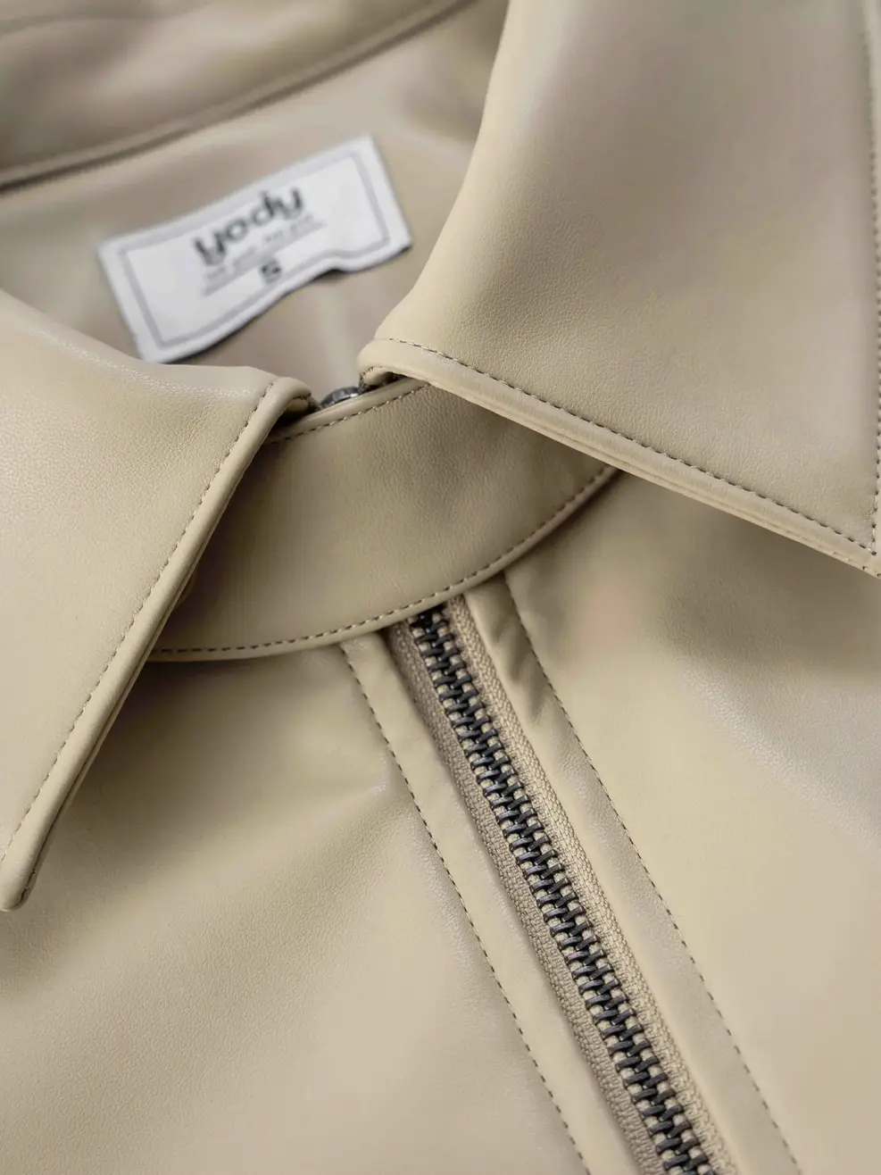 Khoác Ngắn Nữ Bomber Da Chun Gấu - Nâu - S