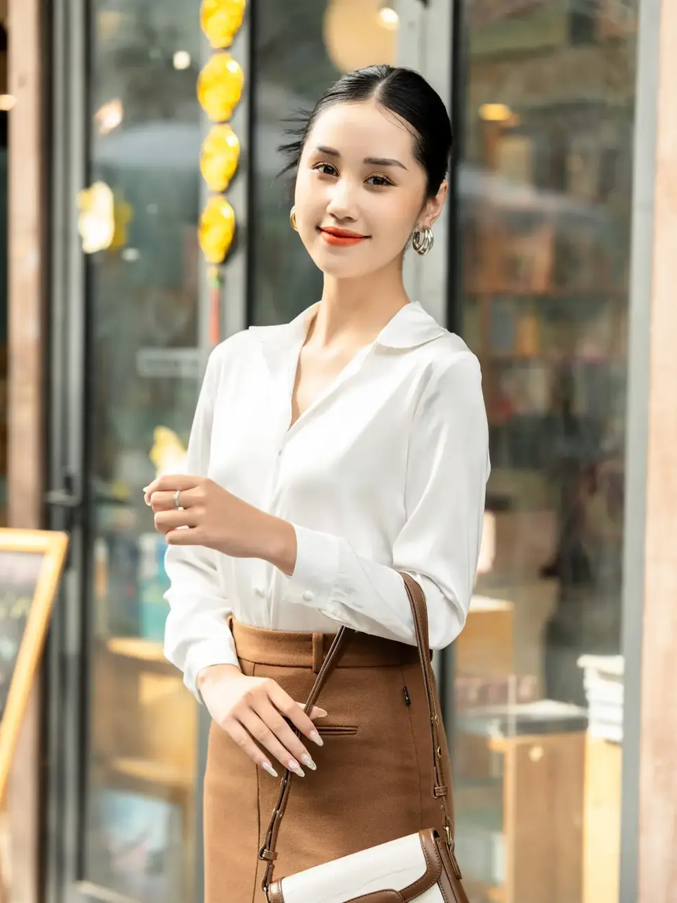 Áo Sơ Mi Tay Dài Nữ Suông Cúc Bọc - Trắng - S