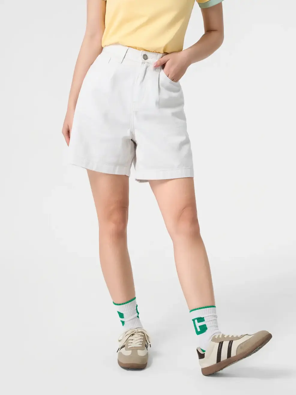 Quần Short Jeans Ngắn Chữ A Chiêt Ly Túi Ốp Cơ Bản - Trắng 002 - 26