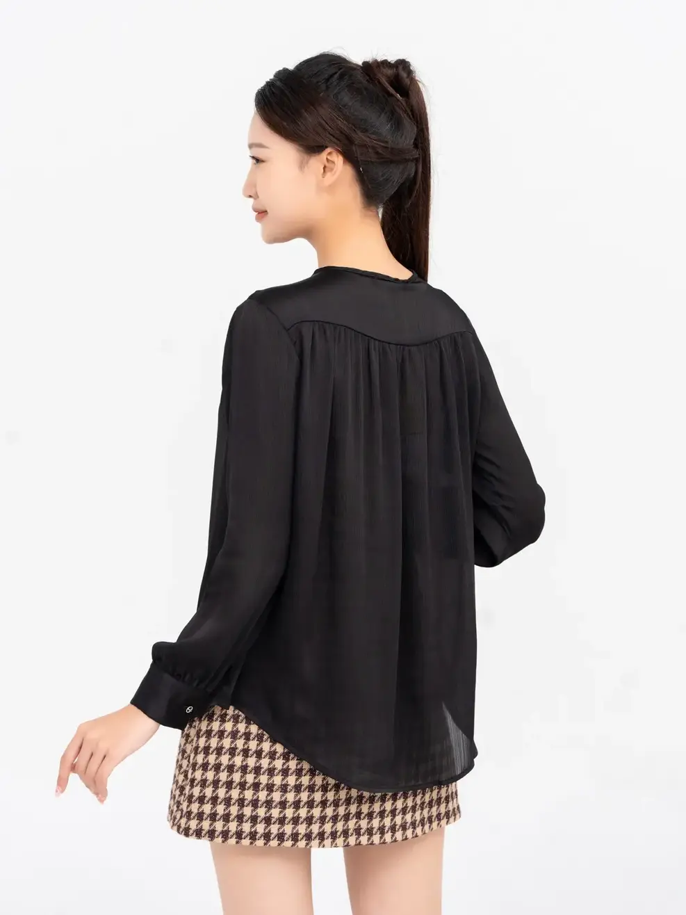  Áo Sơ Mi Tay Dài Nữ Cổ V Cầu Ngực Thắt Nơ - Đen - S