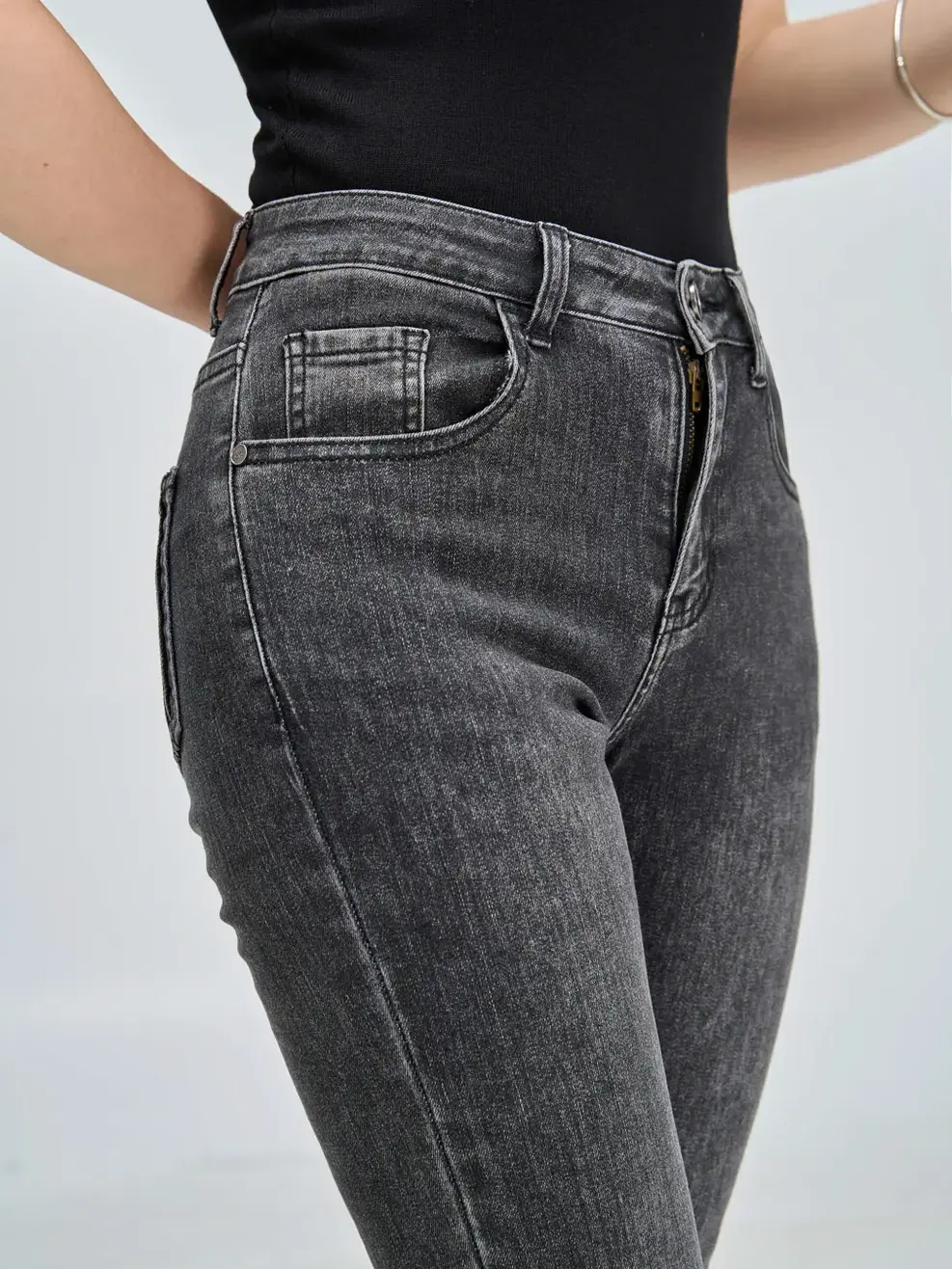 Jean nữ chiết ly gấu - Đen chì - 25