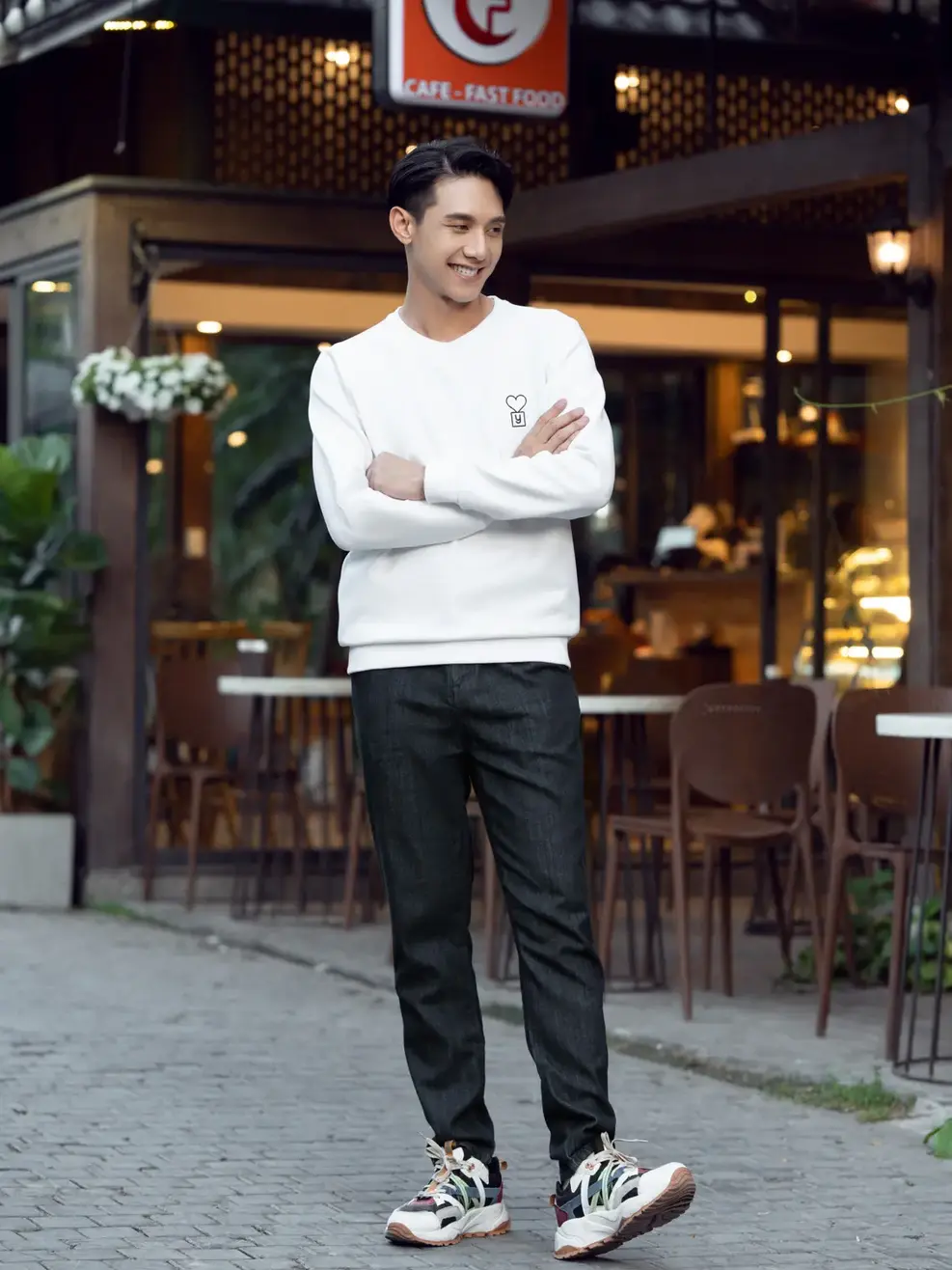 Áo gia đình thêu trái tim - Trắng - 2XL