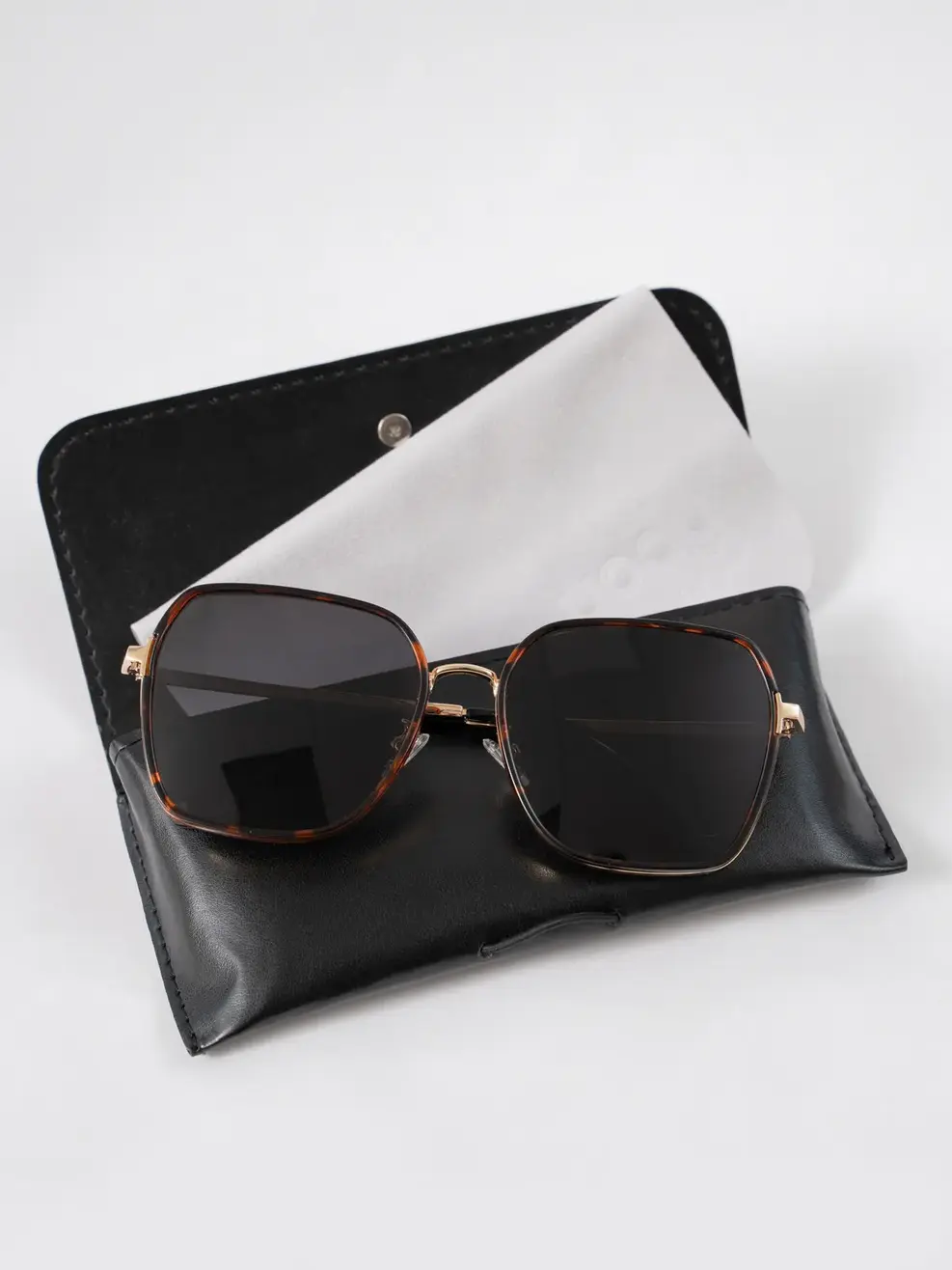 Kính Râm Phân Cực Gọng Kim Loại Cao Cấp - Đen nhạt - XXX