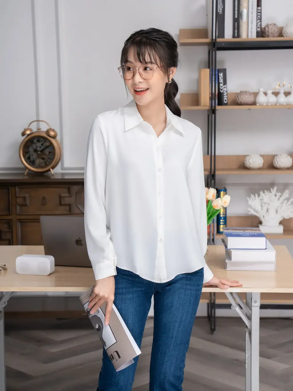 Sơ mi cổ đức đuôi tôm - Trắng - M