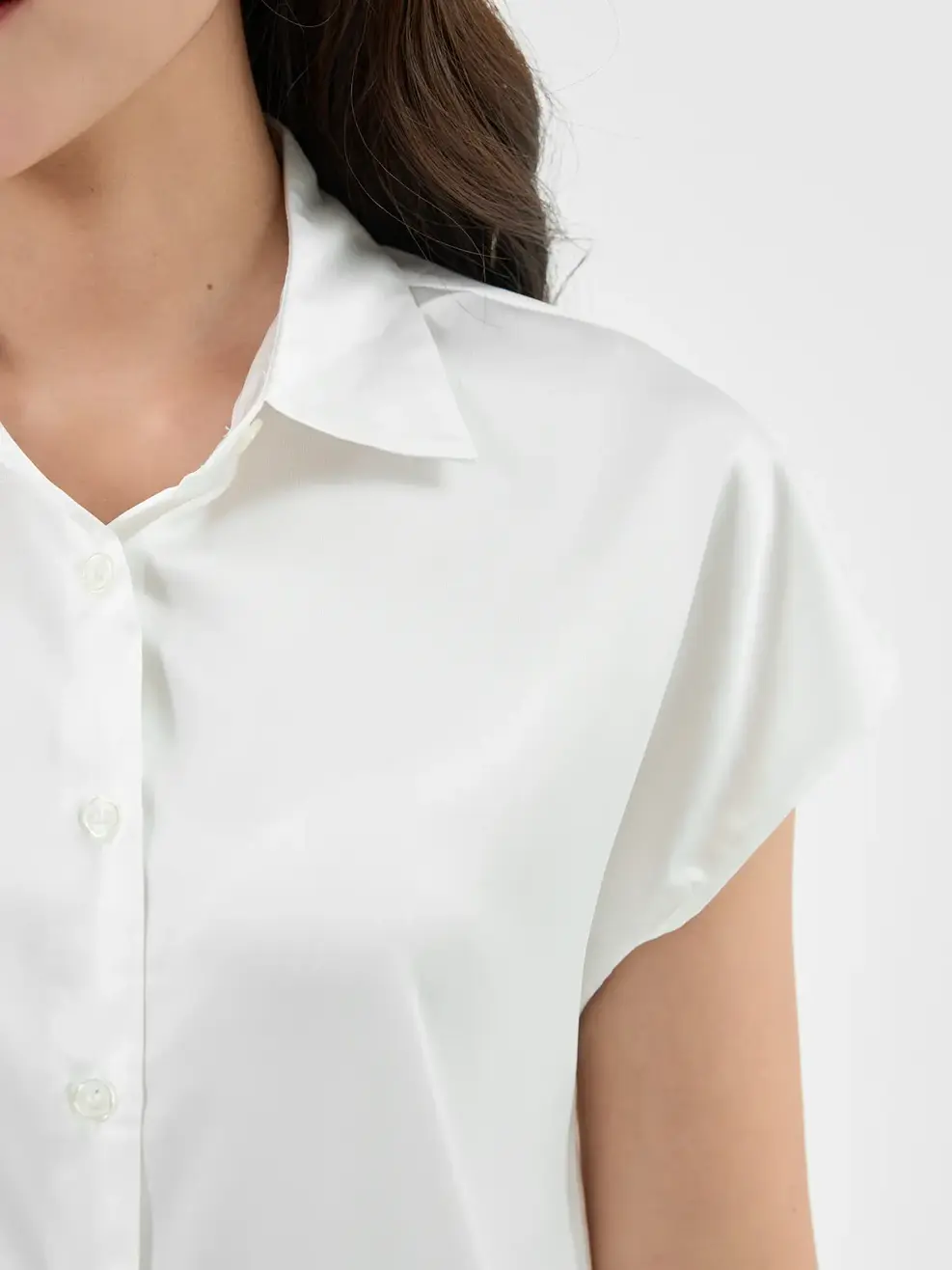 Sơ Mi Cộc Tay Nữ Vai Chờm Cổ Đức - Trắng - S