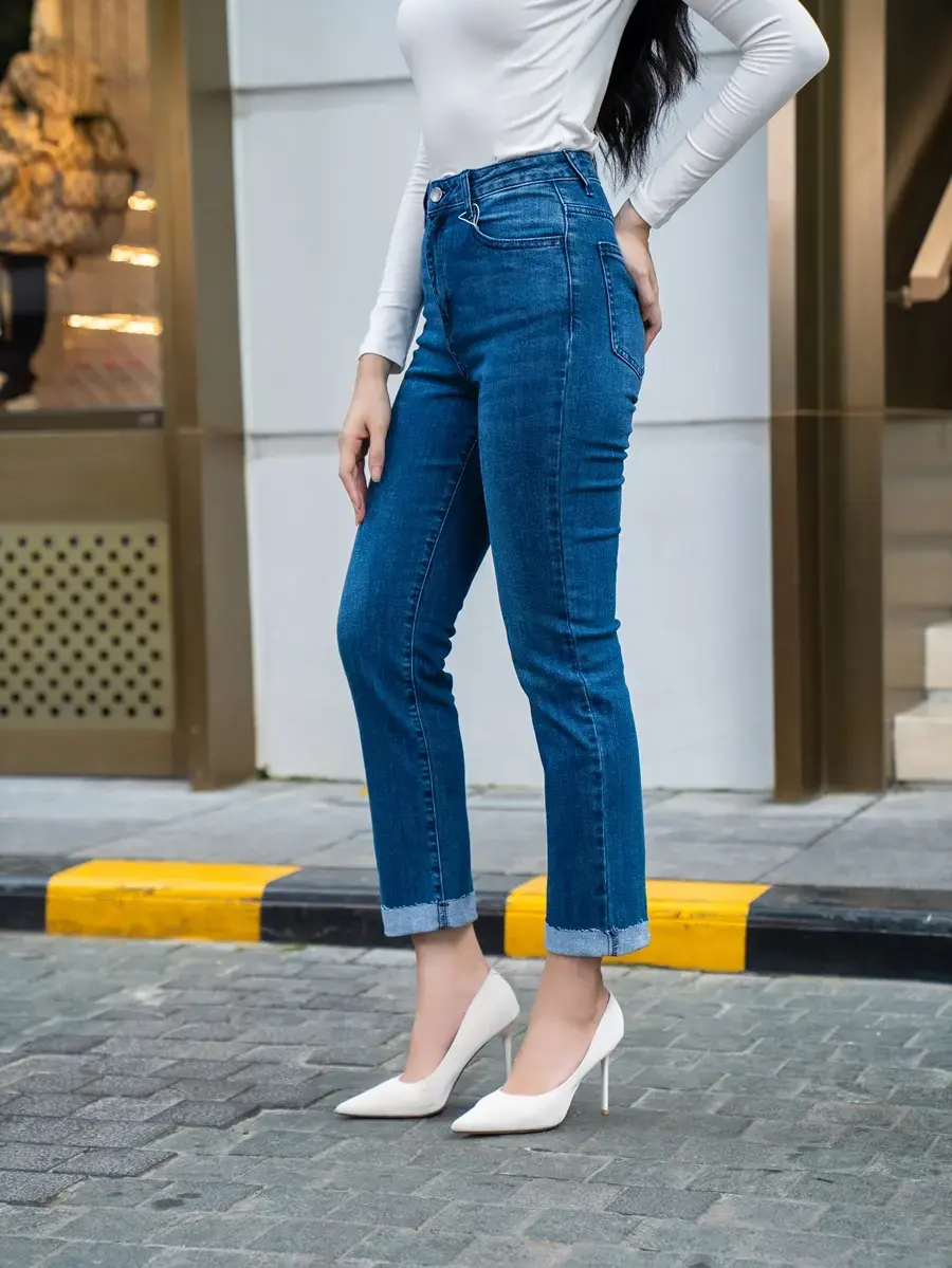 Quần jeans nữ dáng đứng xắn gấu - Xanh đậm