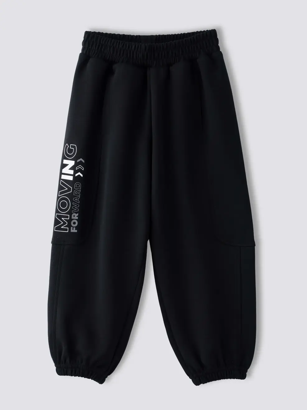 Quần Nỉ Kid Boy Moving Forward - ĐEN 002 - 110