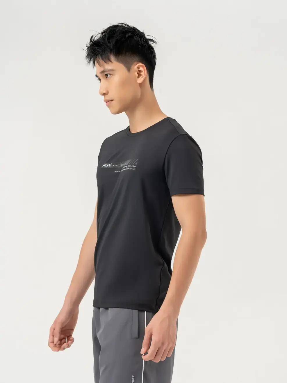 T-shirt Thể Thao Nam Run - Đen - M