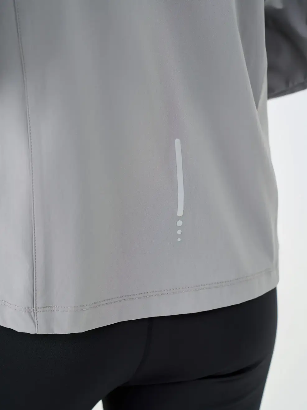 Áo Khoác Gió Thể Thao Nữ Một Lớp Siêu Co Giãn (SKN7002) - Xám 011 - M