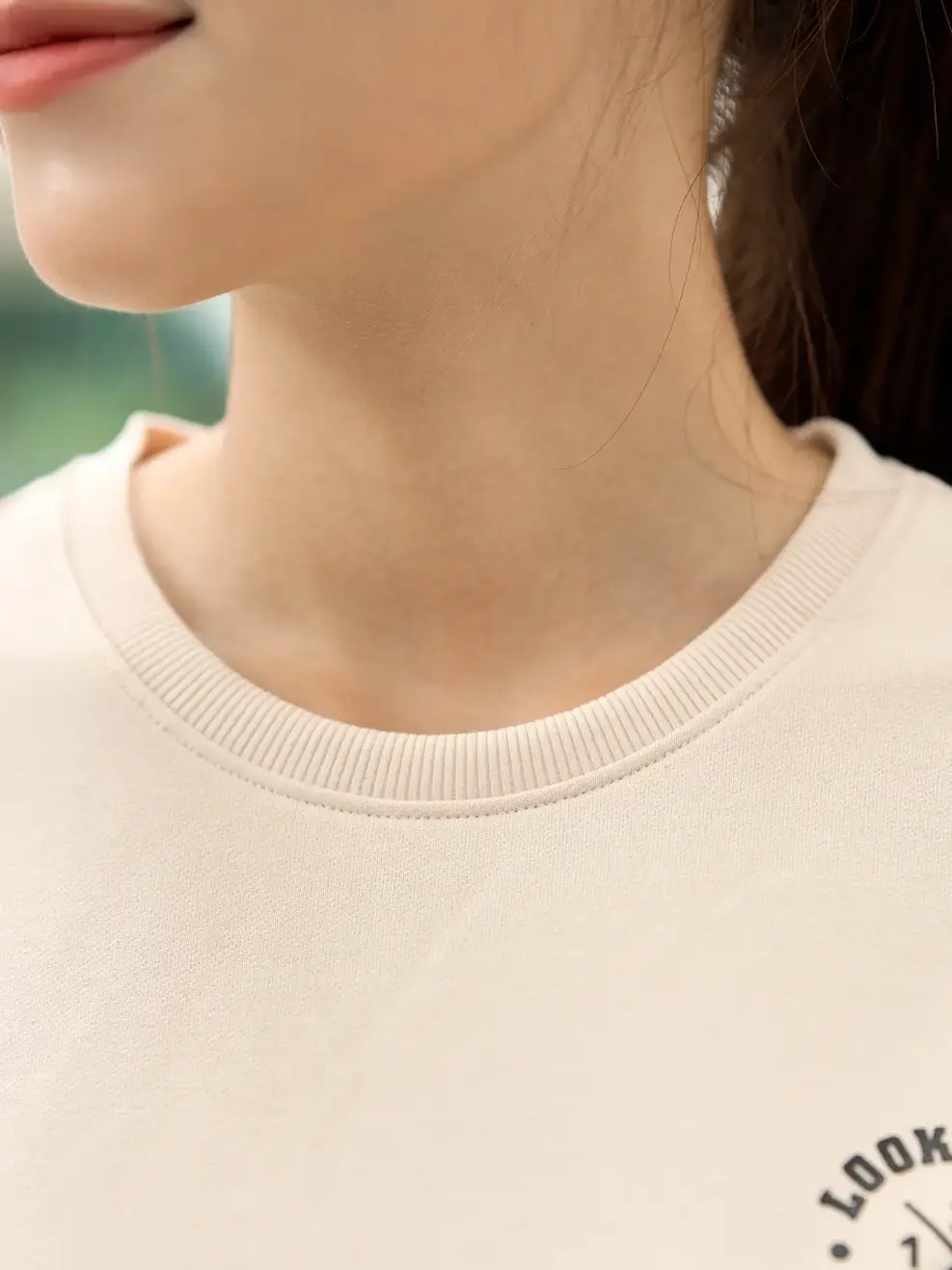 Bộ đông nữ in logo - Be phối nâu - S