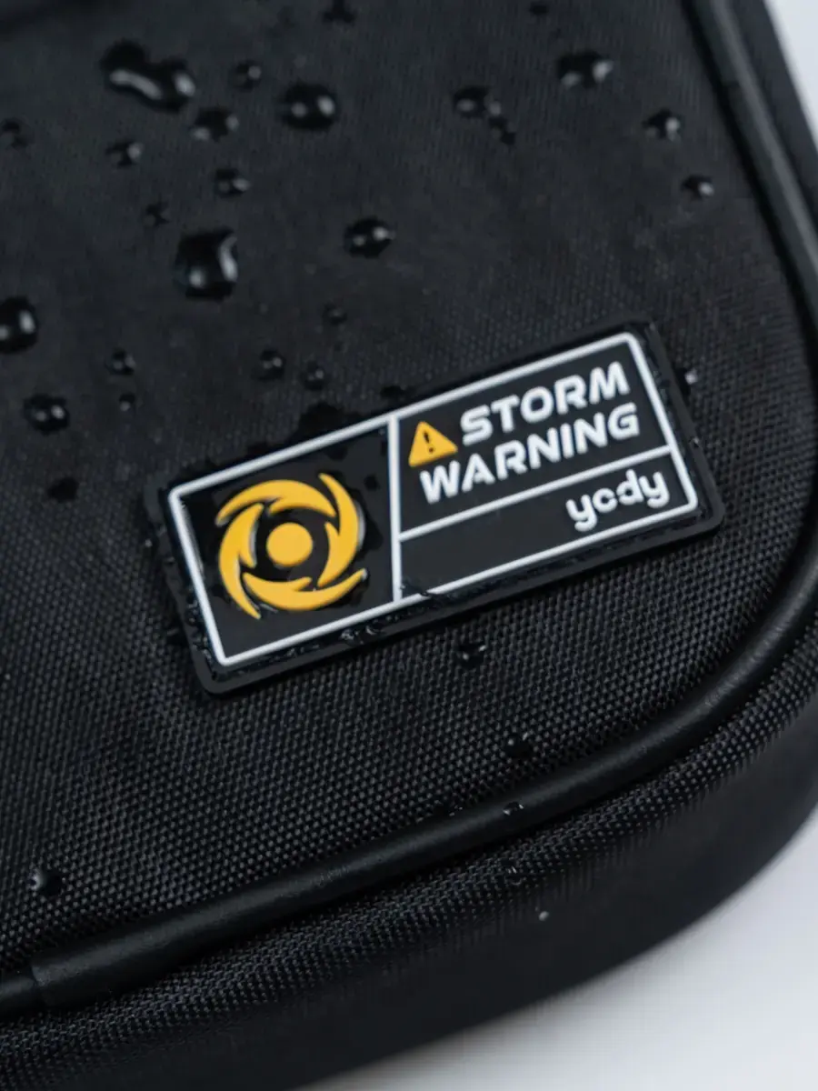 Túi unisex chống nước phối da - Đen