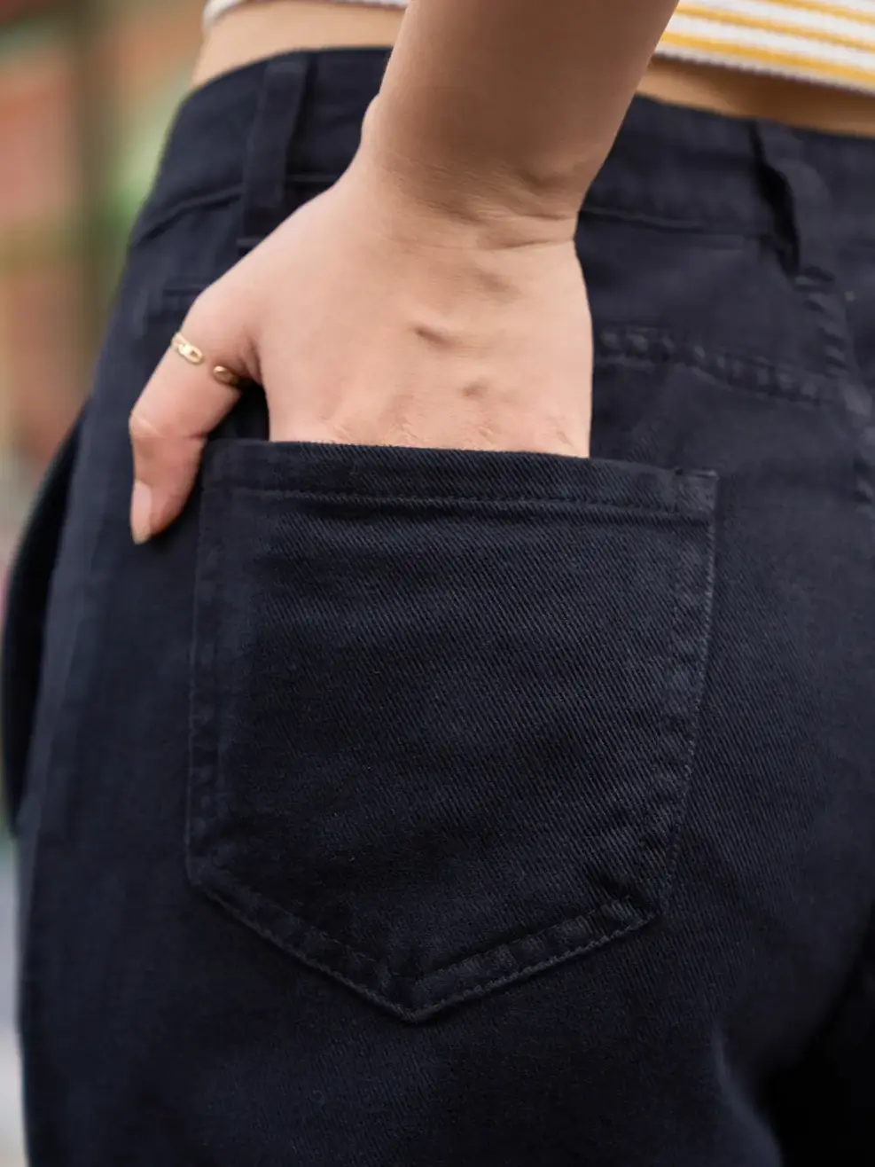 Quần khaki dáng boy túi dọc - Đen - 29