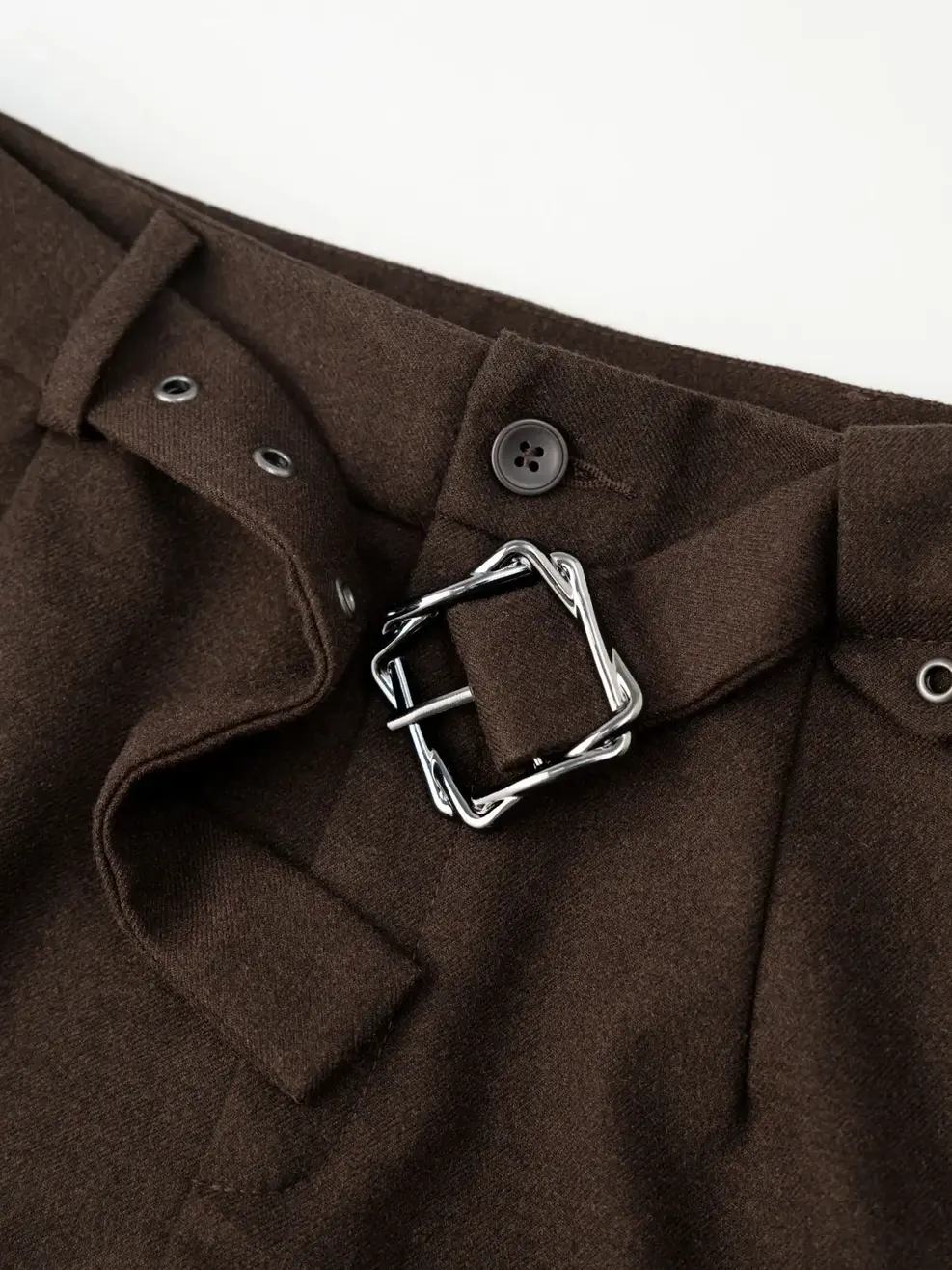 Quần Sooc Nữ Dạ Đai Kim loại - Nâu đậm - S