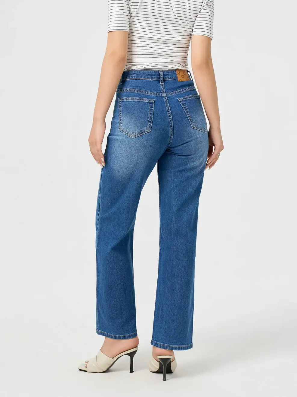 Quần Jeans Nữ Straight Essential - Màu chàm 002 - 26