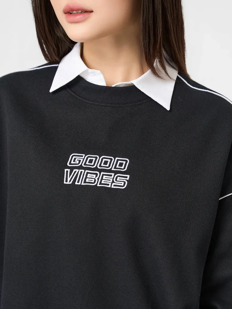 Áo Nỉ Oversize Lửng Thêu Thân Trước - ĐEN 002 - S