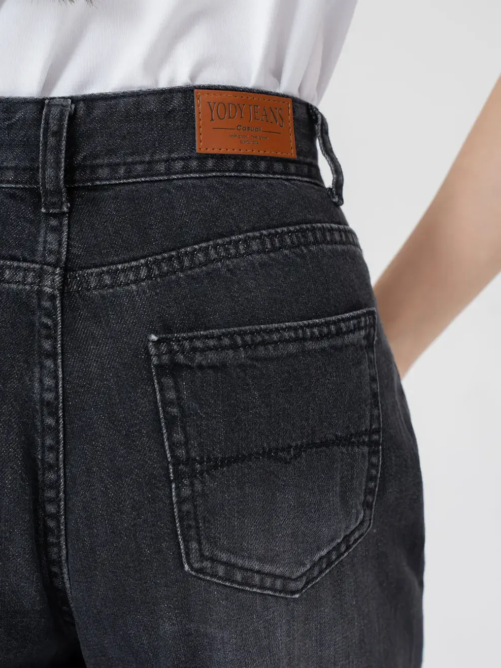 Quần Jean Nữ Baggy Cotton Chiết Ly Ống - Đen - 25